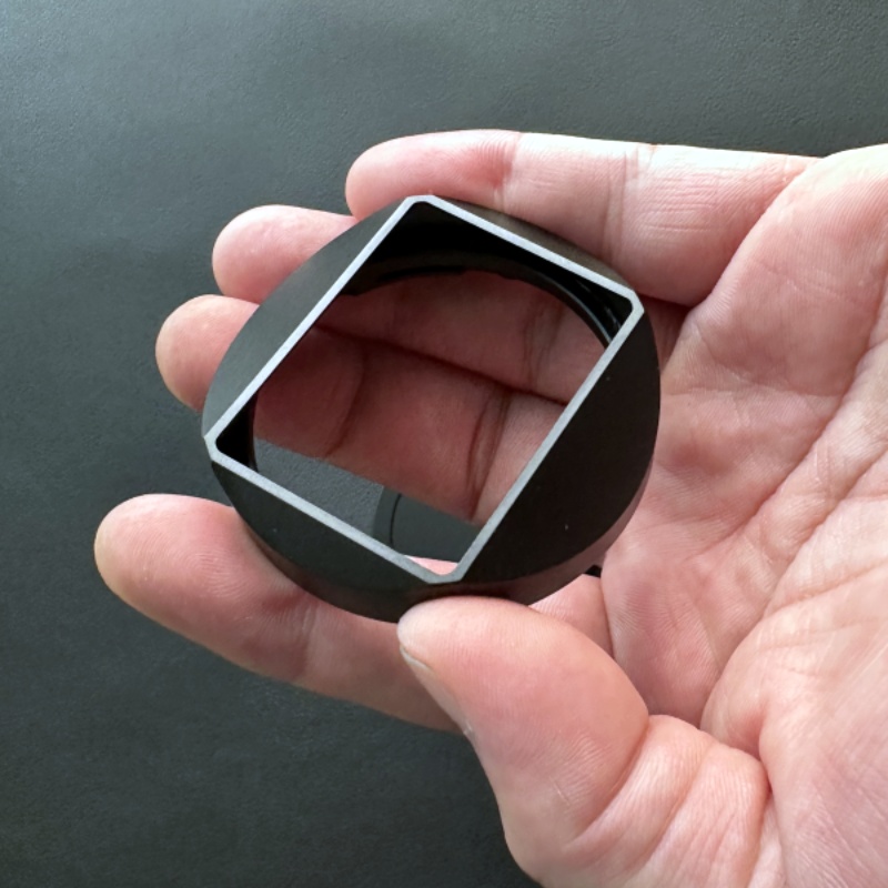 Metal Bayonet Square Lens Hood - đánh giá và giá Lens Cap Vintage