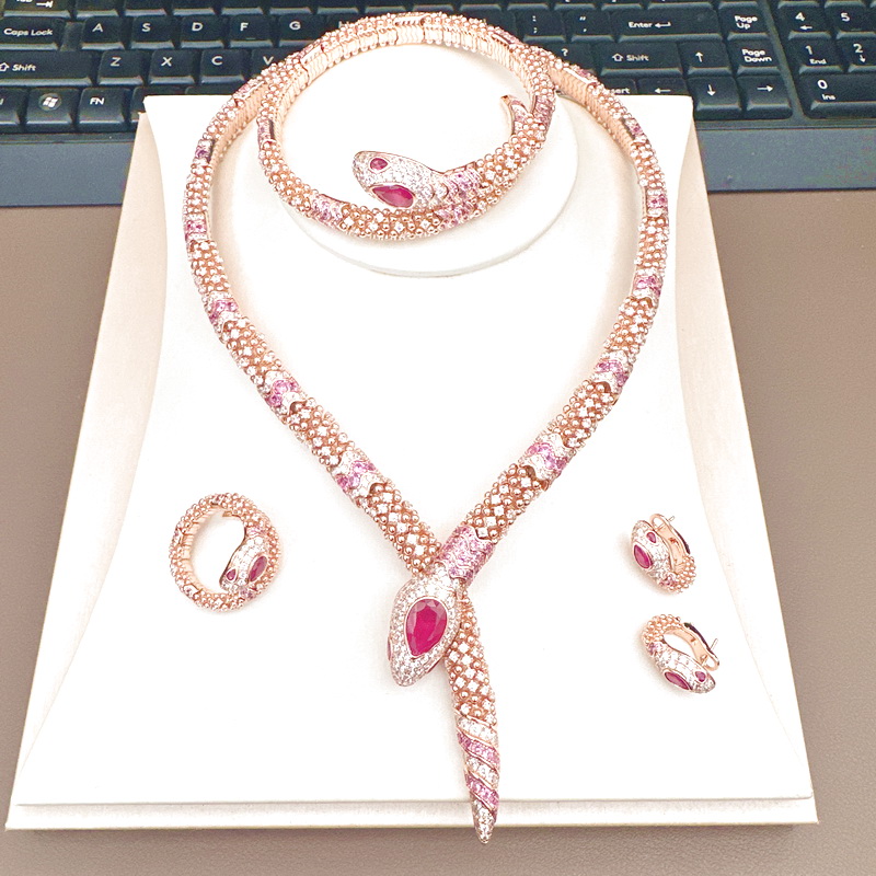 Designer Collection Necklace B - đánh giá và giá Vintage Collectible Jewelry